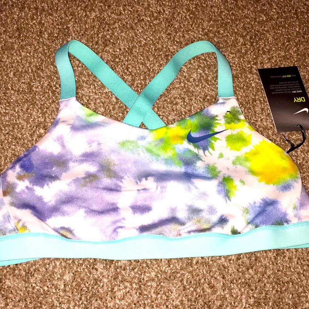 Girls Nike sports brawl size L